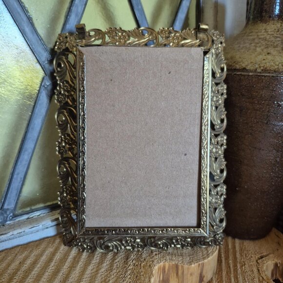 Set of 2 Antique Brass Picture Frames 8x10 & 3.5x5 - Picture 7 of 15